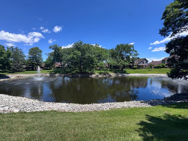 13455 S Westview Drive 4, Palos Heights, IL 60463