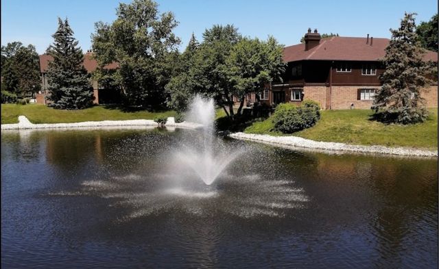 13455 S Westview Drive 4, Palos Heights, IL 60463