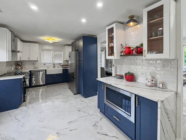 13455 S Westview Drive 4, Palos Heights, IL 60463