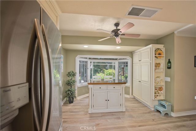 25023 1/2 Everett, Newhall, CA 91321