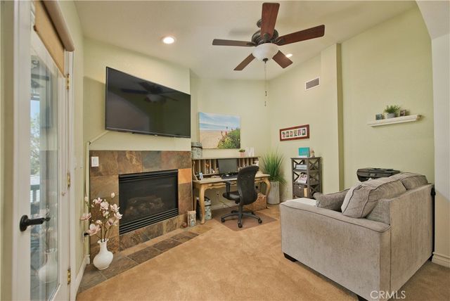 25023 1/2 Everett, Newhall, CA 91321