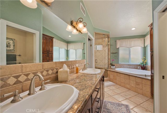 25023 1/2 Everett, Newhall, CA 91321