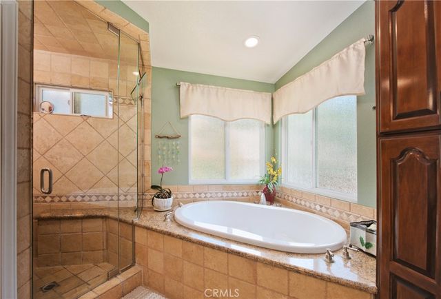 25023 1/2 Everett, Newhall, CA 91321