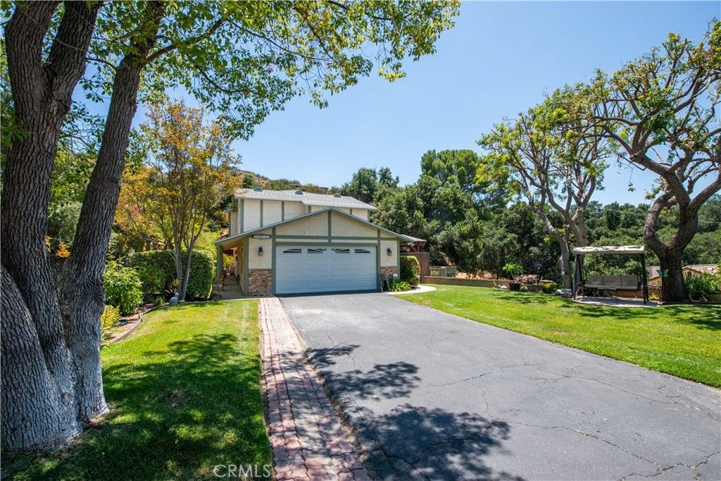 Image 1 of property listing at 25023 1/2 Everett, Newhall, CA 91321
