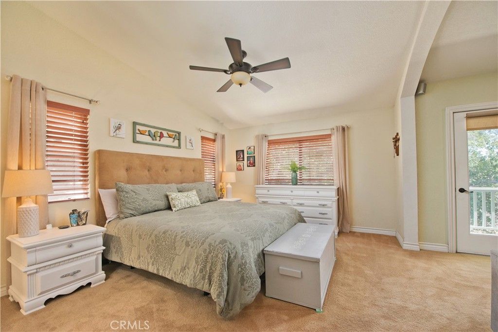 Image 19 of property listing at 25023 1/2 Everett, Newhall, CA 91321