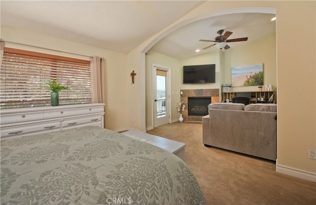 Image 21 of property listing at 25023 1/2 Everett, Newhall, CA 91321