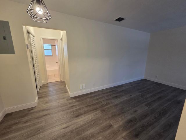 1810 NE 56th Street 5, Fort Lauderdale, FL 33308