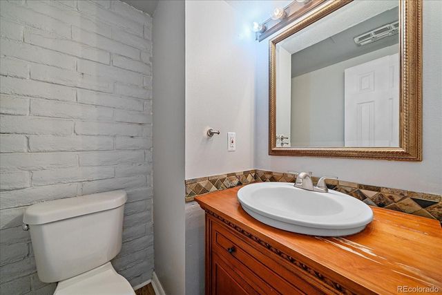 7404 S Zephyr Court, Littleton, CO 80128