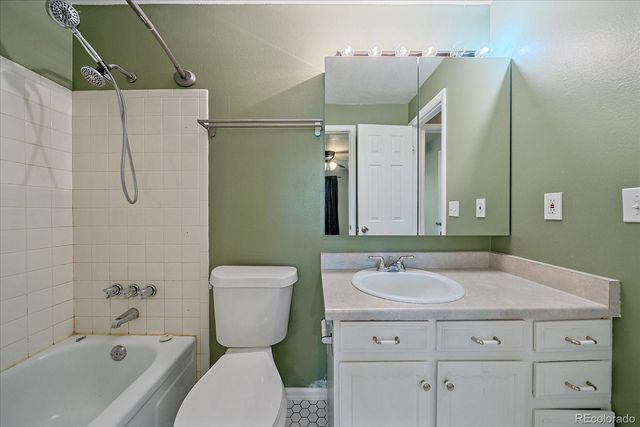 7404 S Zephyr Court, Littleton, CO 80128