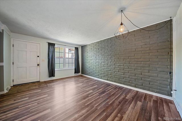 7404 S Zephyr Court, Littleton, CO 80128