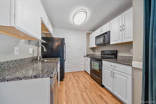7404 S Zephyr Court, Littleton, CO 80128