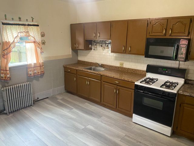 516 W WALNUT ST, Lancaster, PA 17603