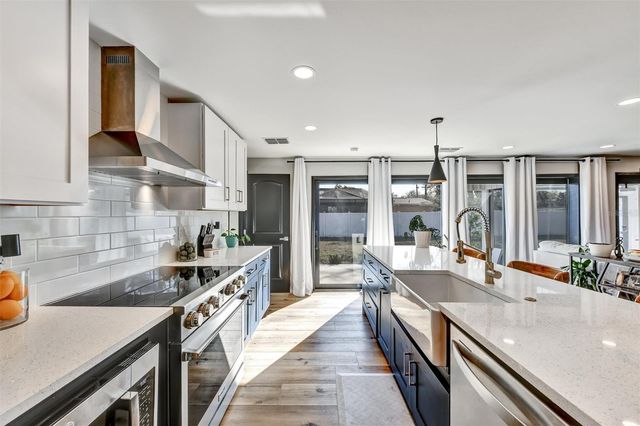 5414 S HIMES AVENUE, Tampa, FL 33611