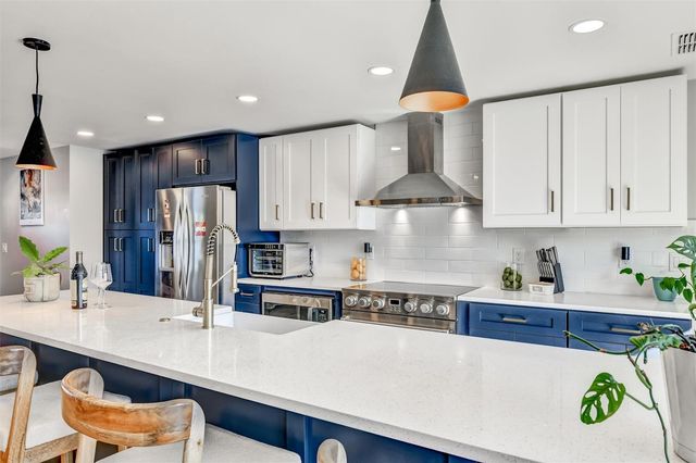 5414 S HIMES AVENUE, Tampa, FL 33611