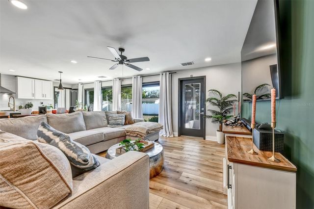 5414 S HIMES AVENUE, Tampa, FL 33611