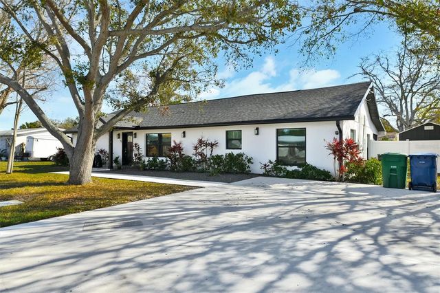 5414 S HIMES AVENUE, Tampa, FL 33611