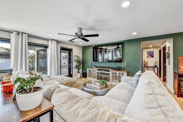 5414 S HIMES AVENUE, Tampa, FL 33611