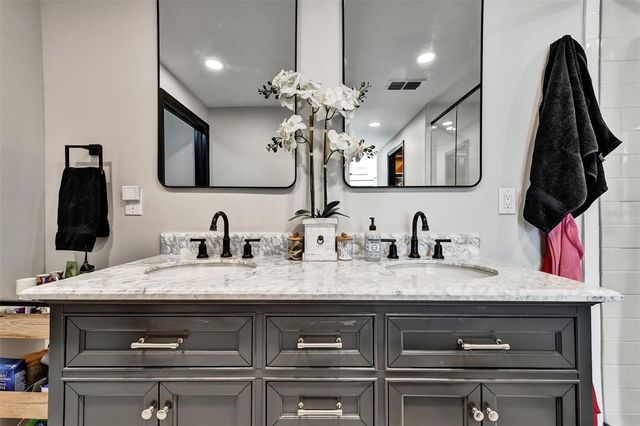 5414 S HIMES AVENUE, Tampa, FL 33611