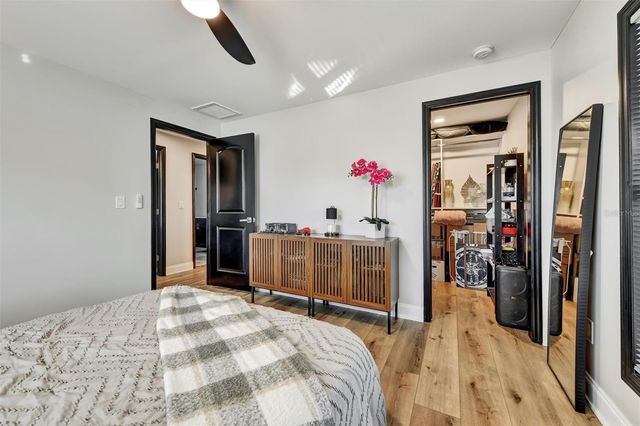 5414 S HIMES AVENUE, Tampa, FL 33611