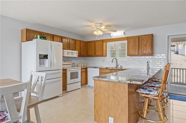 435 Lake Drive 10, Lexington, NC 27292