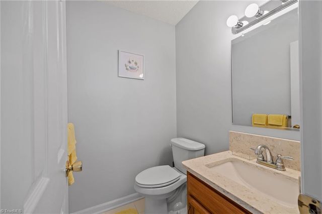 435 Lake Drive 10, Lexington, NC 27292