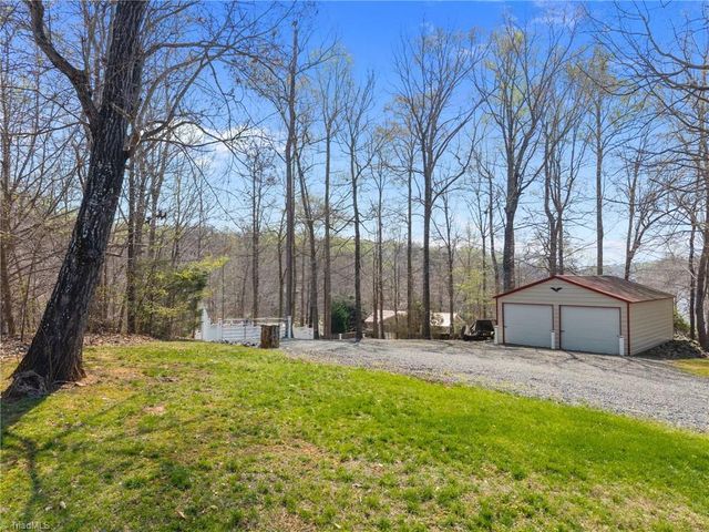 435 Lake Drive 10, Lexington, NC 27292