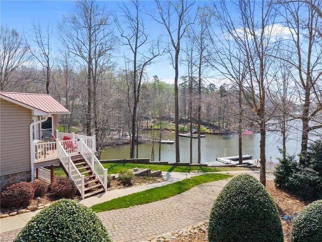 435 Lake Drive 10, Lexington, NC 27292