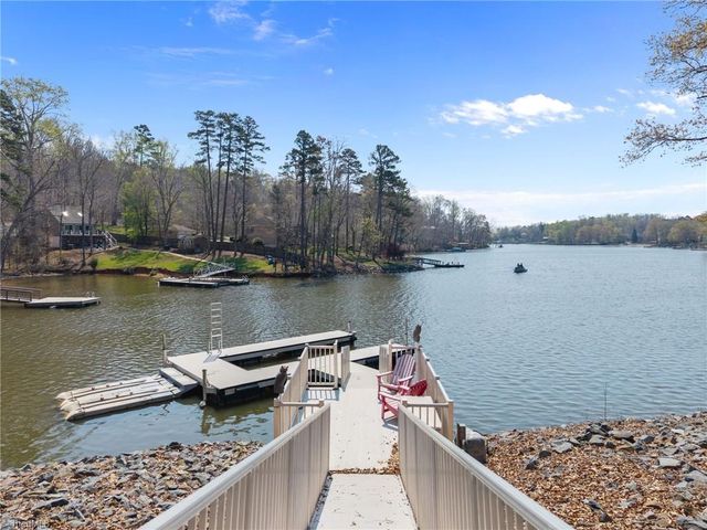435 Lake Drive 10, Lexington, NC 27292