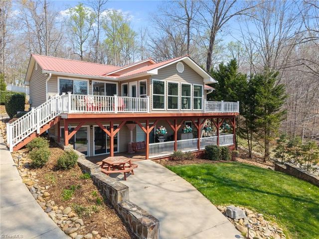 435 Lake Drive 10, Lexington, NC 27292