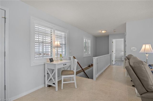 435 Lake Drive 10, Lexington, NC 27292