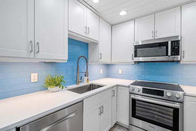 226 NE 5th Terrace 2, Delray Beach, FL 33483