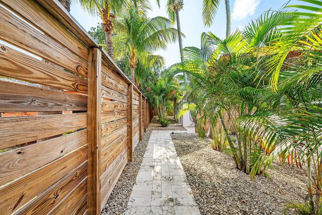 226 NE 5th Terrace 2, Delray Beach, FL 33483