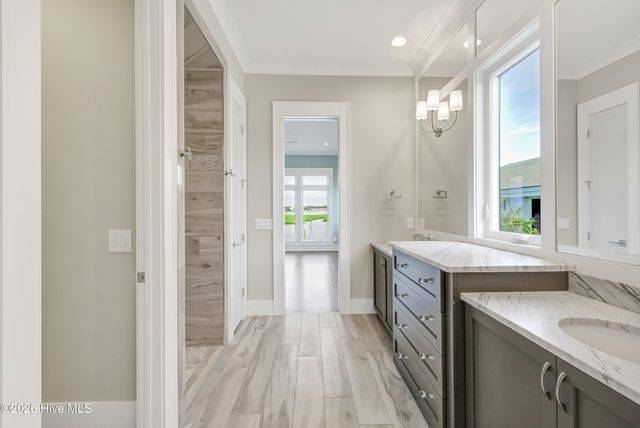106 S Glimmering Glass Lane, Hampstead, NC 28443