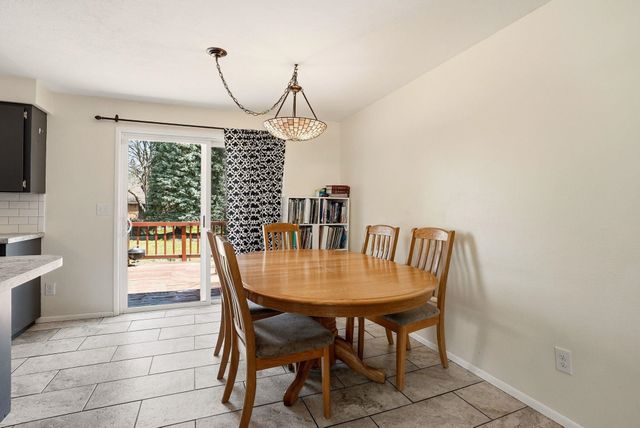 2021 S Calvin Rd, Veradale, WA 99037