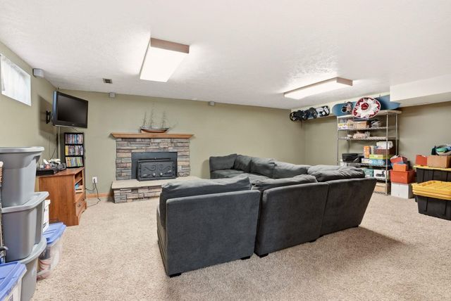 2021 S Calvin Rd, Veradale, WA 99037