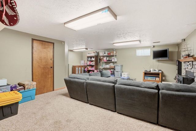 2021 S Calvin Rd, Veradale, WA 99037