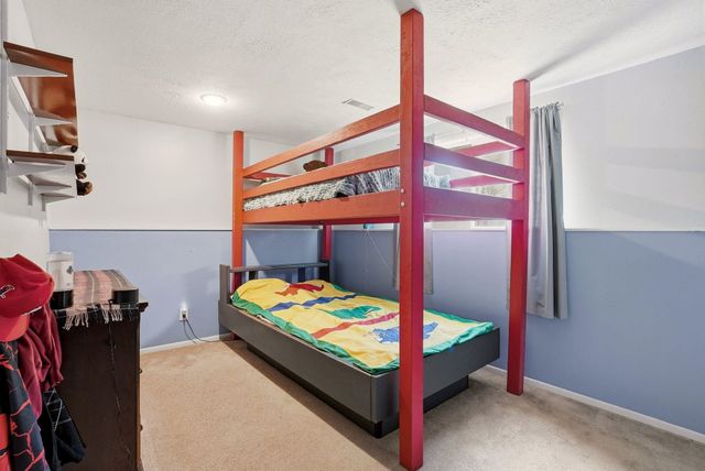 2021 S Calvin Rd, Veradale, WA 99037