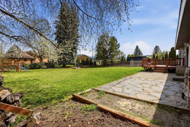 2021 S Calvin Rd, Veradale, WA 99037