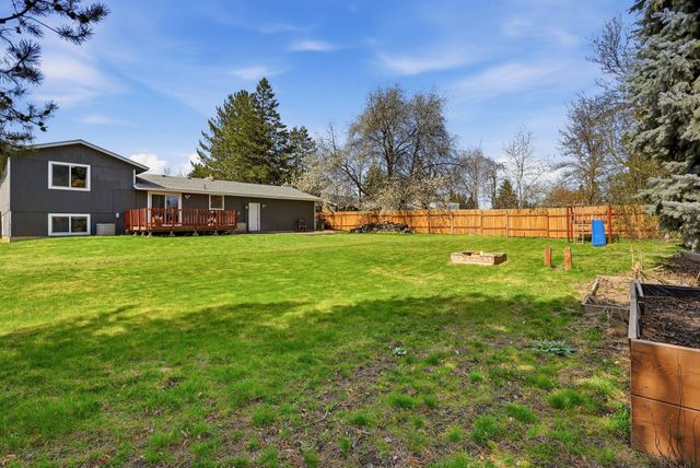 2021 S Calvin Rd, Veradale, WA 99037