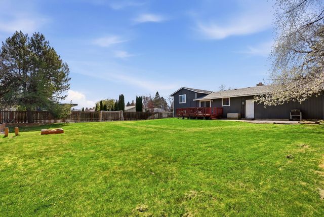 2021 S Calvin Rd, Veradale, WA 99037