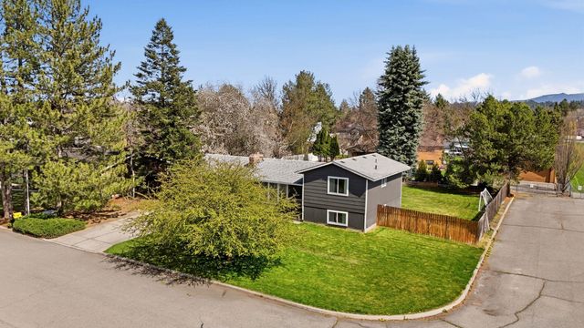 2021 S Calvin Rd, Veradale, WA 99037