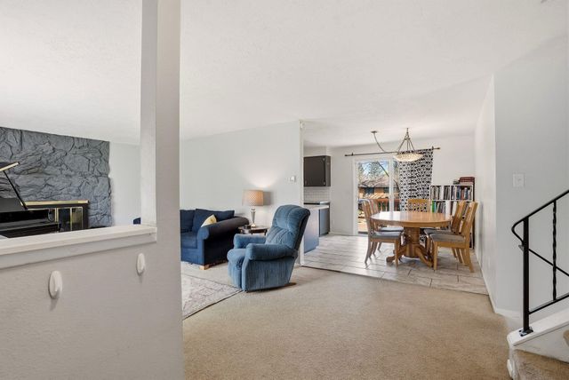 2021 S Calvin Rd, Veradale, WA 99037