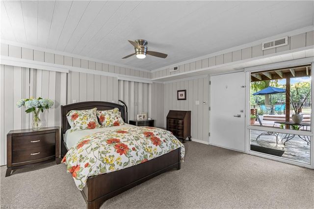 8 Rollingwood PL, Newport News, VA 23606