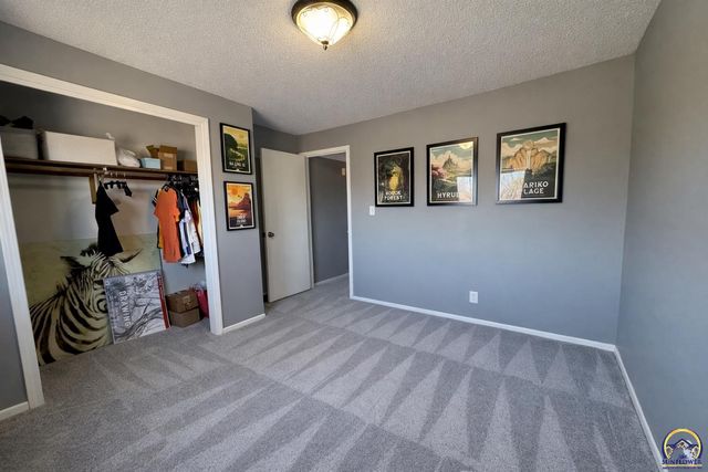 5725 SW 22nd Ter Apt 6, Topeka, KS 66614