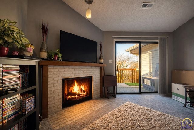 5725 SW 22nd Ter Apt 6, Topeka, KS 66614