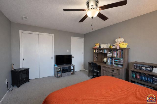 5725 SW 22nd Ter Apt 6, Topeka, KS 66614