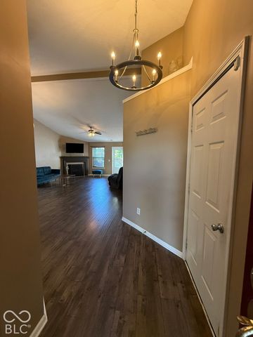 3229 Creekshore Drive, Indianapolis, IN 46268