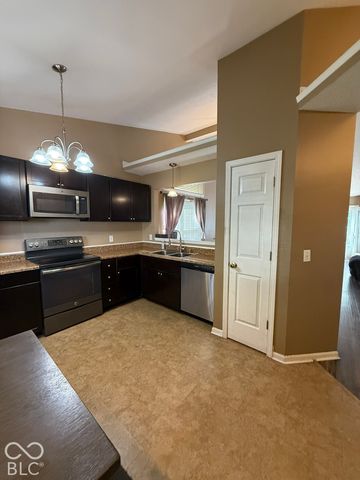3229 Creekshore Drive, Indianapolis, IN 46268