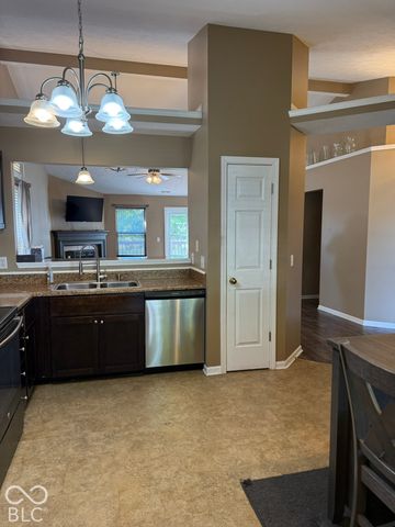 3229 Creekshore Drive, Indianapolis, IN 46268