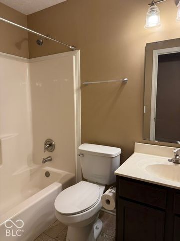 3229 Creekshore Drive, Indianapolis, IN 46268
